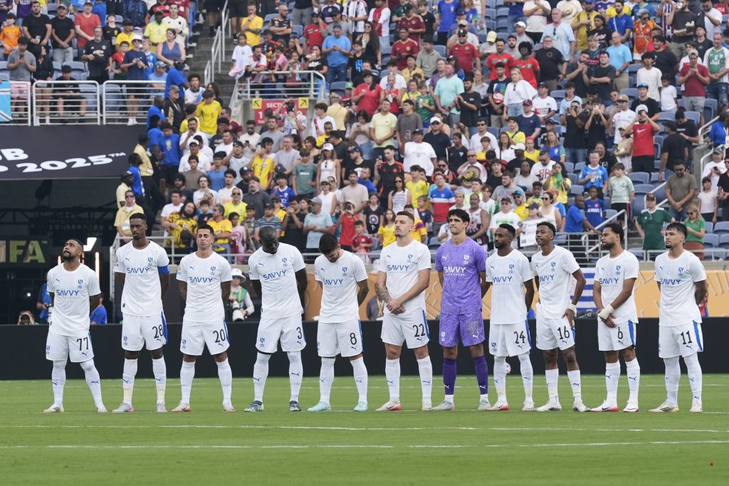 Srce da pukne… Srpski fudbaler tešio Portugalca koji je grcao u suzama zbog Žote (VIDEO)