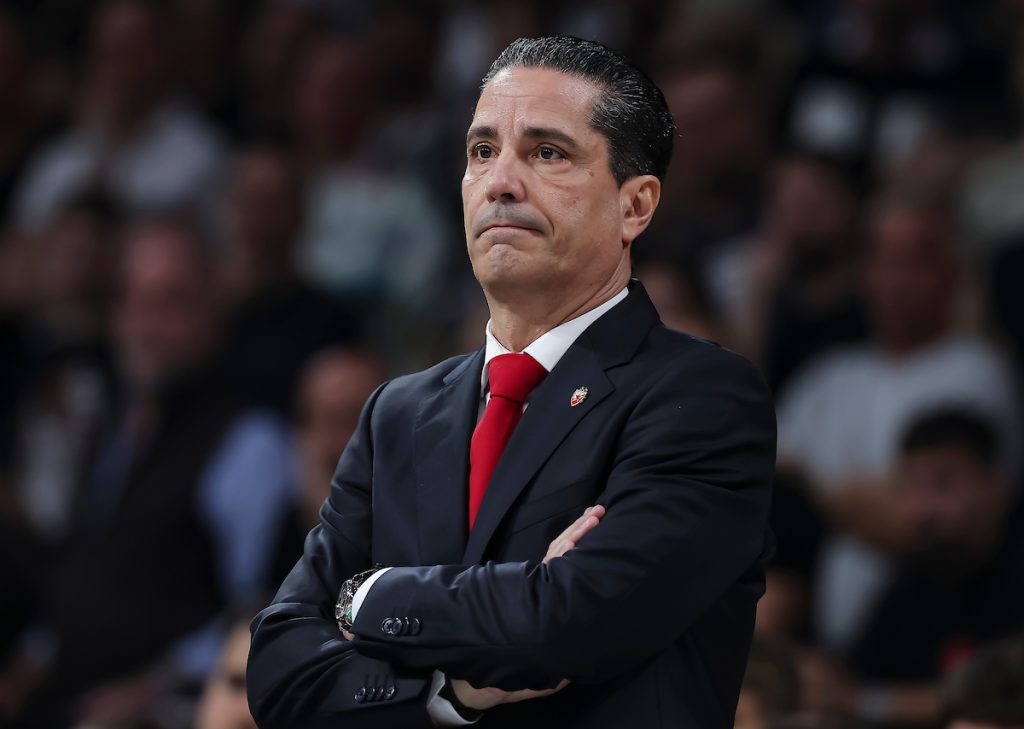 Šta fali Zvezdi? Zbog jedne pozicije Sferopulos grize usne