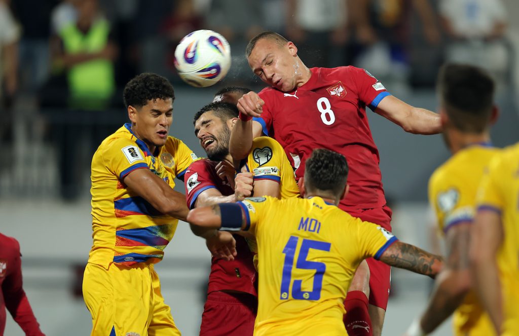 Dokle više? FIFA kaznila Srbiju, protiv Engleza manje navijača!