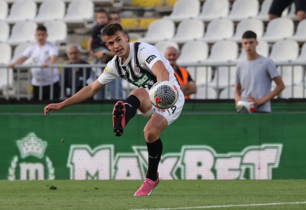 Bivši napadač Partizana blizu prelaskla u Rubin