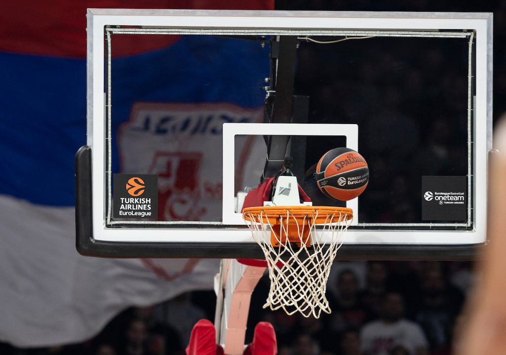 Minesota uzela veliko pojačanje Crvene zvezde (FOTO)