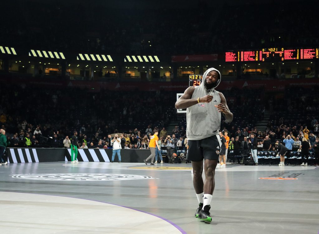 Partizan mu u krvi: Lesor okačio sliku, na leđima mu legenda „grobara“ (FOTO)