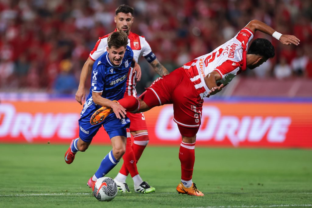 Au, kakva glupost Brazilca! Zvezda do kraja sa 10 igrača i bez pouzdanog fudbalera protiv Pafosa (VIDEO)