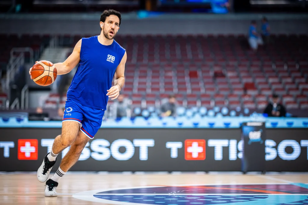 Vasa je malo nervozan, ali potreban nam je drugačiji: Evo kako je reagovao Micić posle „vaspitne“ izmene (VIDEO)